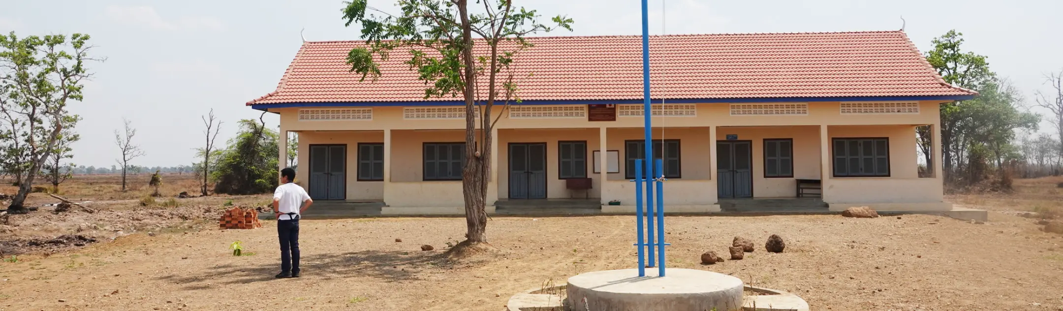 カンボジアの学校の外観